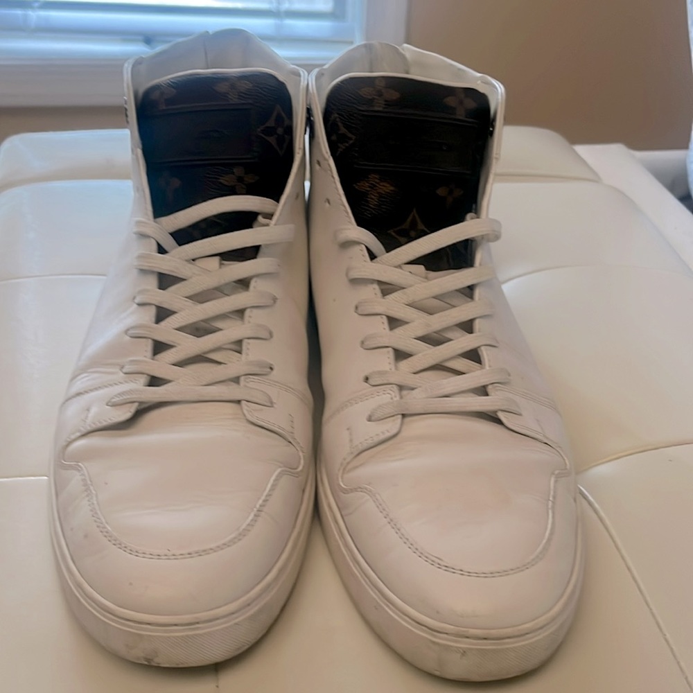 Louis Vuitton size 11 US good condition
